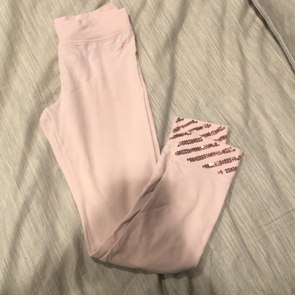 Girl’s pink leggings